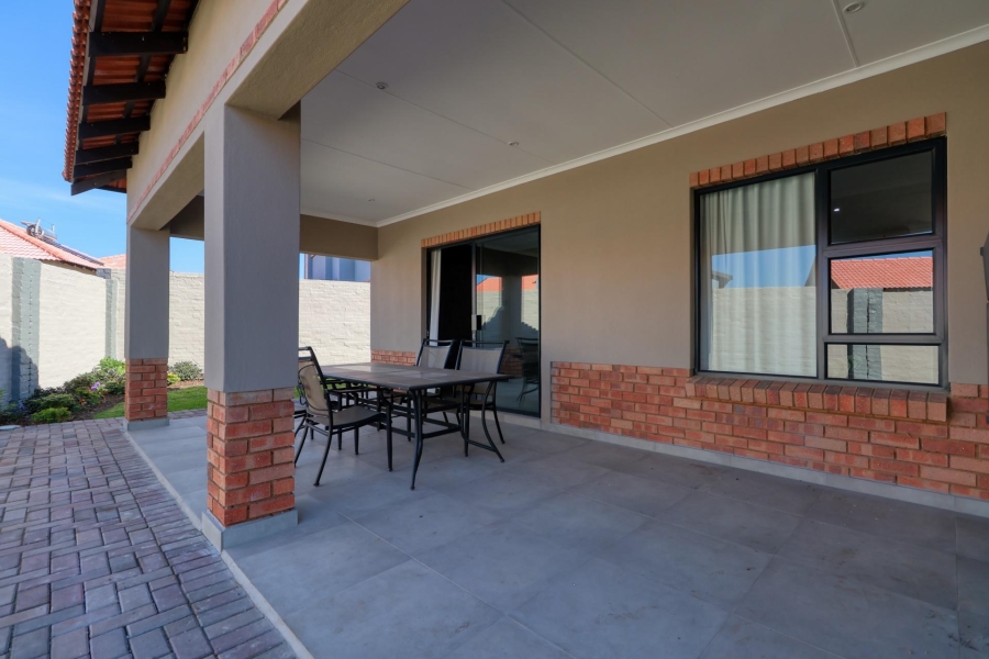 3 Bedroom Property for Sale in Waterkloof East North West